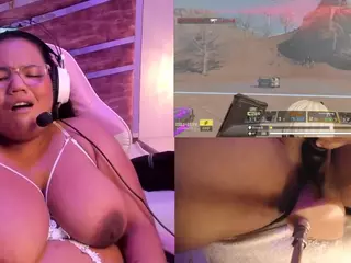 Mhia-Rey's Live Sex Cam Show