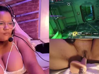 Mhia-Rey's Live Sex Cam Show