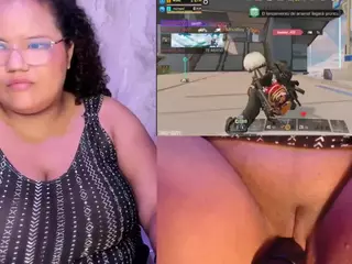 Mhia-Rey's Live Sex Cam Show
