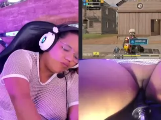 Mhia-Rey's Live Sex Cam Show
