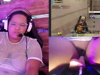 Mhia-Rey's Live Sex Cam Show