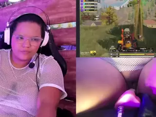 Mhia-Rey's Live Sex Cam Show