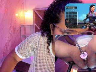 Live cam show with Mhia-Rey