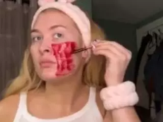 TheLittleBambii's Live Sex Cam Show