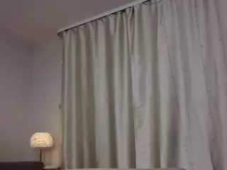 Kira's Live Sex Cam Show