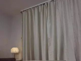Kira's Live Sex Cam Show
