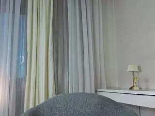 Kira's Live Sex Cam Show
