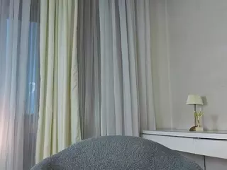 Kira's Live Sex Cam Show