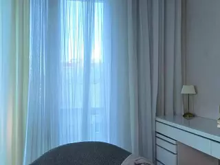 Kira's Live Sex Cam Show