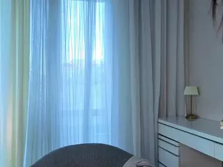 Kira's Live Sex Cam Show