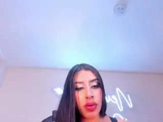 LeahLombardi's Live Sex Cam Show