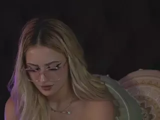 LucyLexton's Live Sex Cam Show