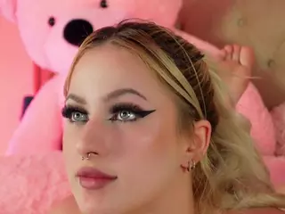 LucyLexton's Live Sex Cam Show