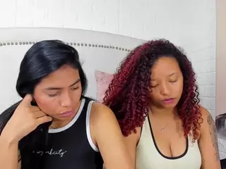 MelanyAndRizos's Live Sex Cam Show