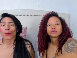 MelanyAndRizos's Live Sex Cam Show