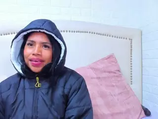 MelanyAndRizos's Live Sex Cam Show