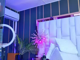 YesyHills's Live Sex Cam Show