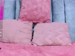 YesyHills's Live Sex Cam Show
