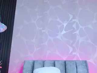 YesyHills's Live Sex Cam Show