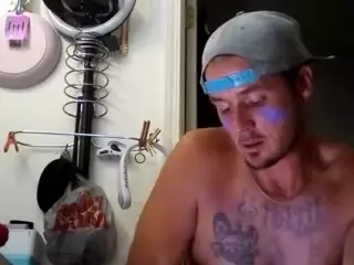 Streetkinkyliciois's Live Sex Cam Show