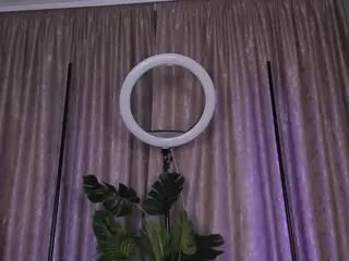 SilviaNappi's Live Sex Cam Show
