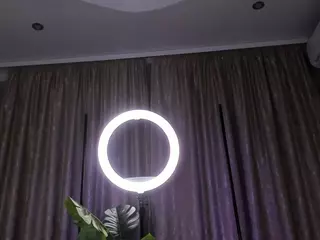 SilviaNappi's Live Sex Cam Show