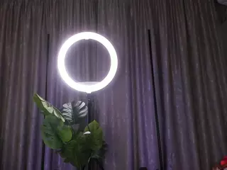 SilviaNappi's Live Sex Cam Show
