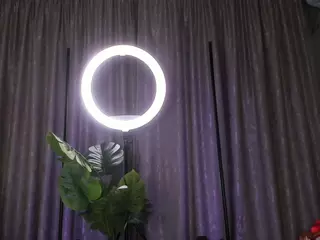SilviaNappi's Live Sex Cam Show