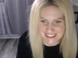 Bellastar84's Live Sex Cam Show