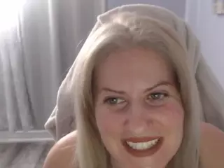 Bellastar84's Live Sex Cam Show