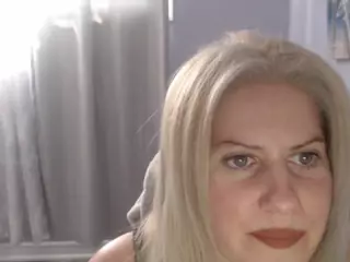 Bellastar84's Live Sex Cam Show