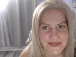 Bellastar84's Live Sex Cam Show