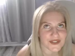 Bellastar84's Live Sex Cam Show