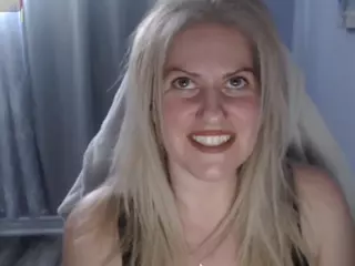 Bellastar84's Live Sex Cam Show