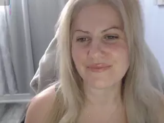 Bellastar84's Live Sex Cam Show