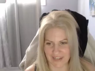 Bellastar84's Live Sex Cam Show