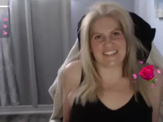 Bellastar84's Live Sex Cam Show
