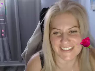 Bellastar84's Live Sex Cam Show