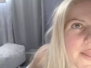 Bellastar84's Live Sex Cam Show