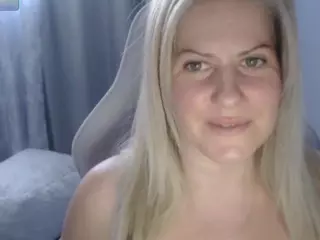 Bellastar84's Live Sex Cam Show