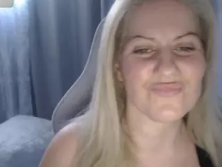 Bellastar84's Live Sex Cam Show