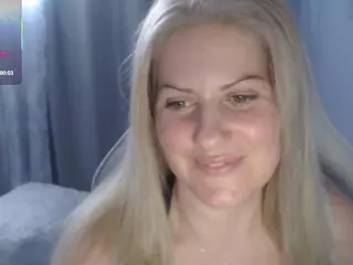 Bellastar84's Live Sex Cam Show