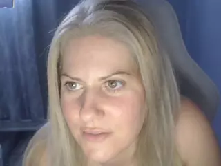 Bellastar84's Live Sex Cam Show