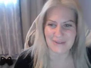 Bellastar84's Live Sex Cam Show