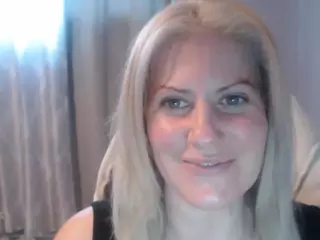 Bellastar84's Live Sex Cam Show