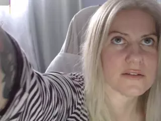 Bellastar84's Live Sex Cam Show