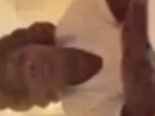 dede19's Live Sex Cam Show