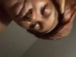 dede19's Live Sex Cam Show
