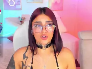 Hinata-01's Live Sex Cam Show