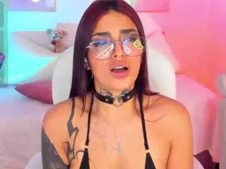 Hinata-01's Live Sex Cam Show